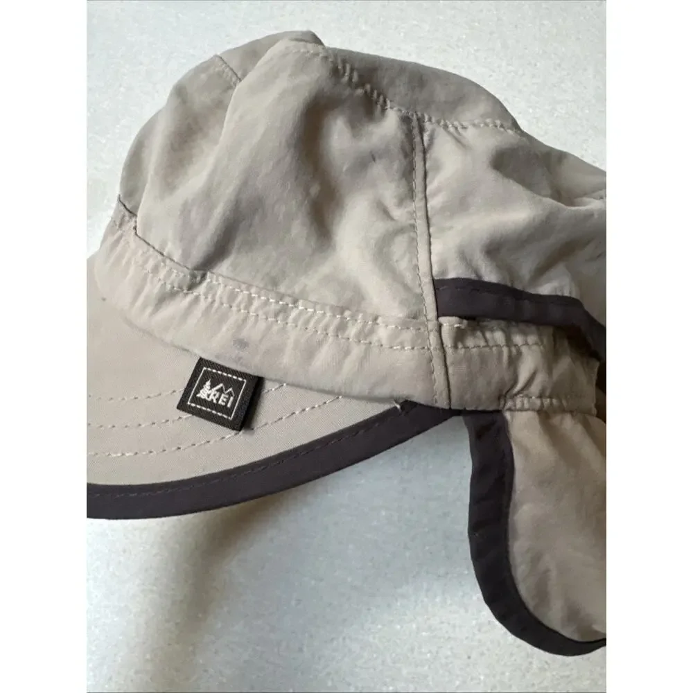 REI Co-Op Cap With Neck Cape Ear Flaps Boys Kids 4-7 Year Tan Adjustable Outdoor